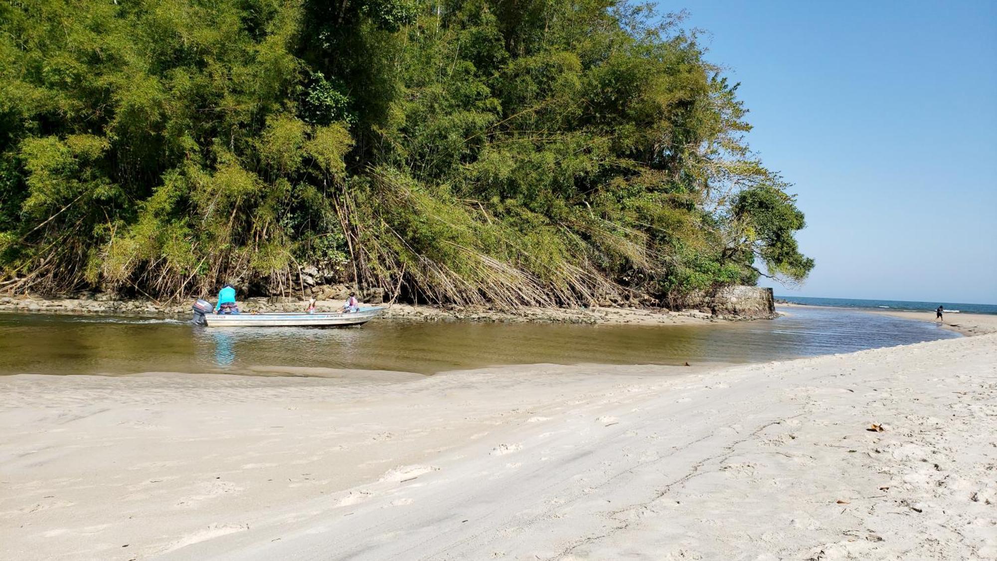 Pousada Parcel Das Ilhas Barra do Sahy Bagian luar foto
