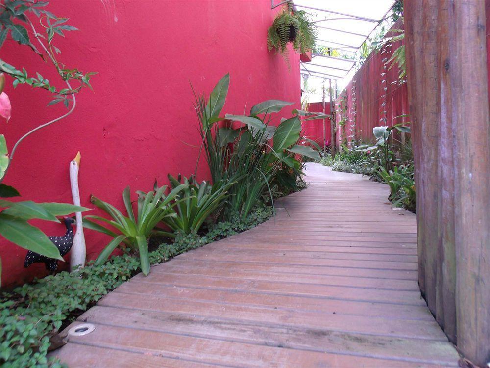 Pousada Parcel Das Ilhas Barra do Sahy Bagian luar foto